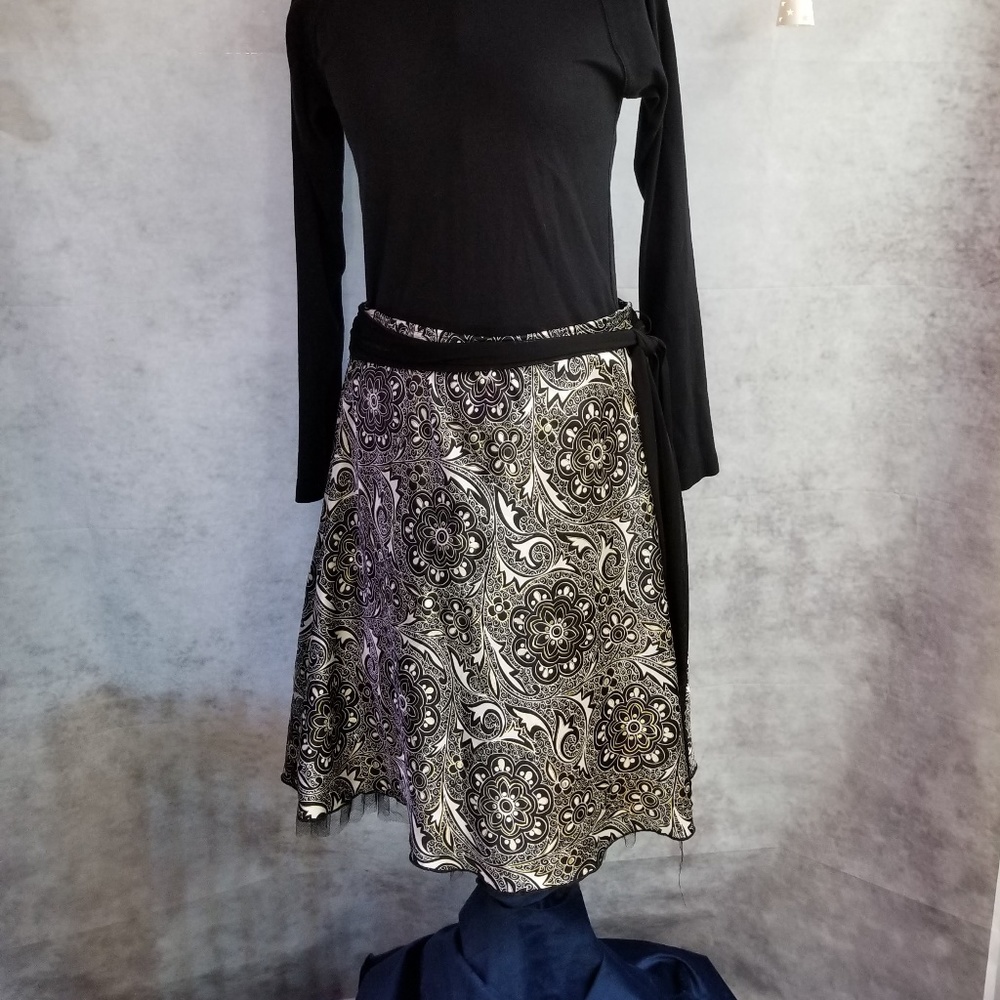 Floral Skirt w/ black tulle lining